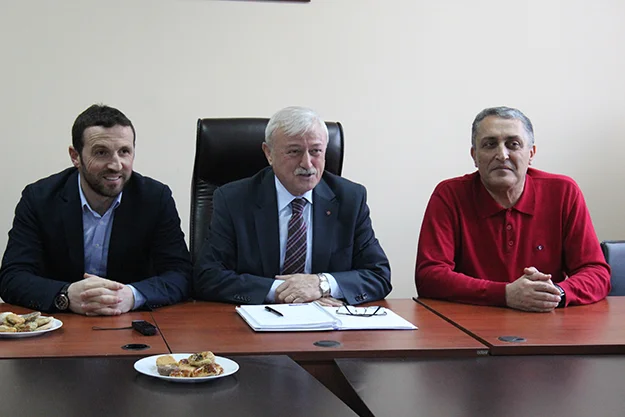 dernekler birligi yilmaz ziyaret chp 2 oys1deN cG