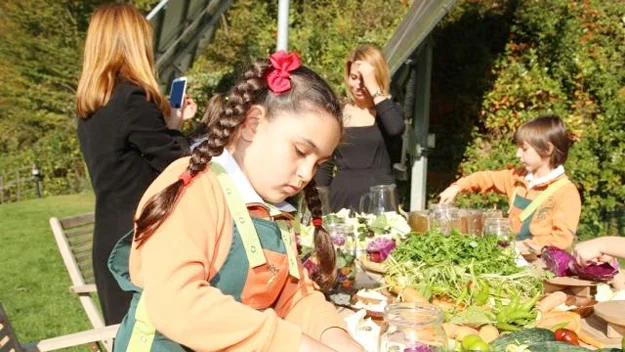 Minik eller "turşu" kurdu 2 dogatu DdIVrIPeSi