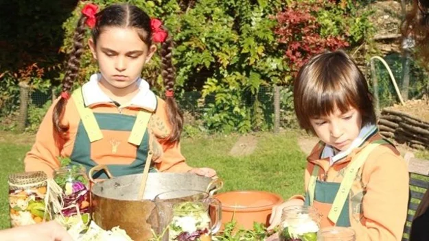 Minik eller "turşu" kurdu 1 dogatu nRDYw1AP5G