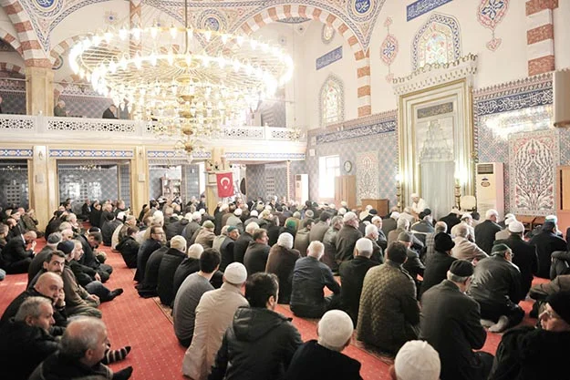Beykoz’da; Kuran, Namaz, Bayrak ve dua birarada 1