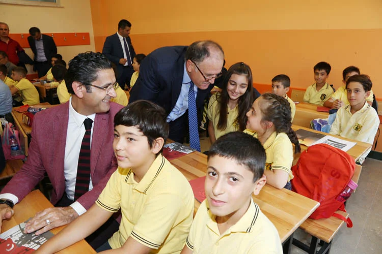 Beykoz’da eğitim heyecanı yeniden başladı 5 eg og beykoz 8 mOW ov0Ftu