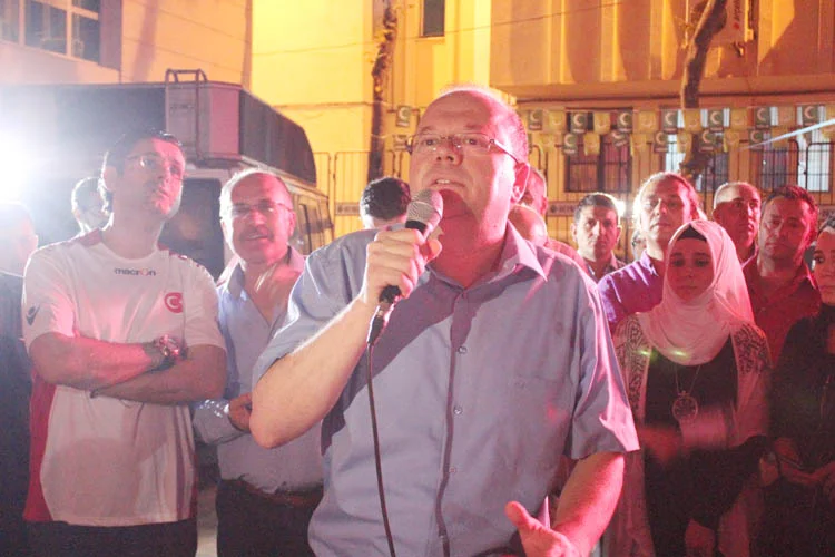 Beykoz'da eğitimciler FETÖ'ya lanet okudu 1 egitim camiasi darbe 14 5Ph n92lP9