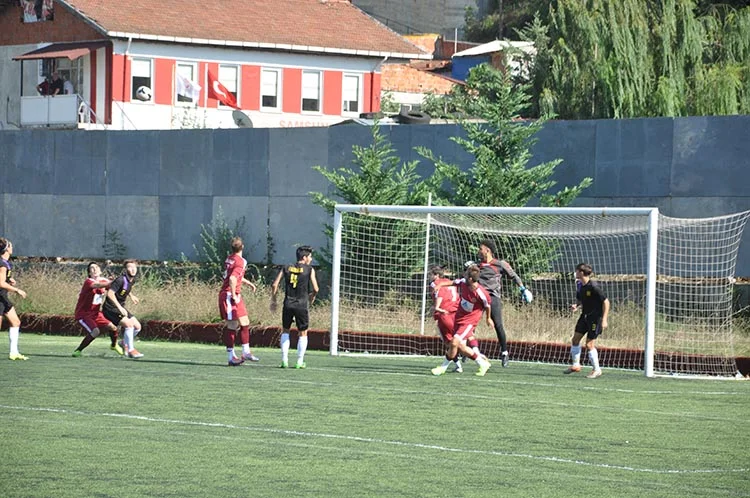 Elmalı Paşabahçe’de tek golle güldü 1 elmali 3 CwYngtJYG4