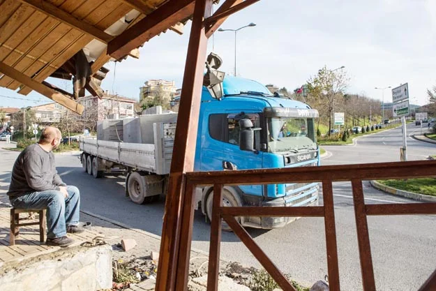Beykoz Elmalı Kavşağı'nda kamyon nöbeti 6 elmali kavsak beykoz 4 kiWfDColM0