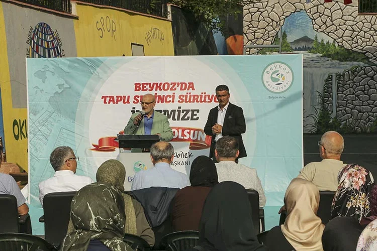 Yücel Çelikbilek peynir ekmek gibi tapu dağıtıyor 2 elmali ta UCjyHp3oaN