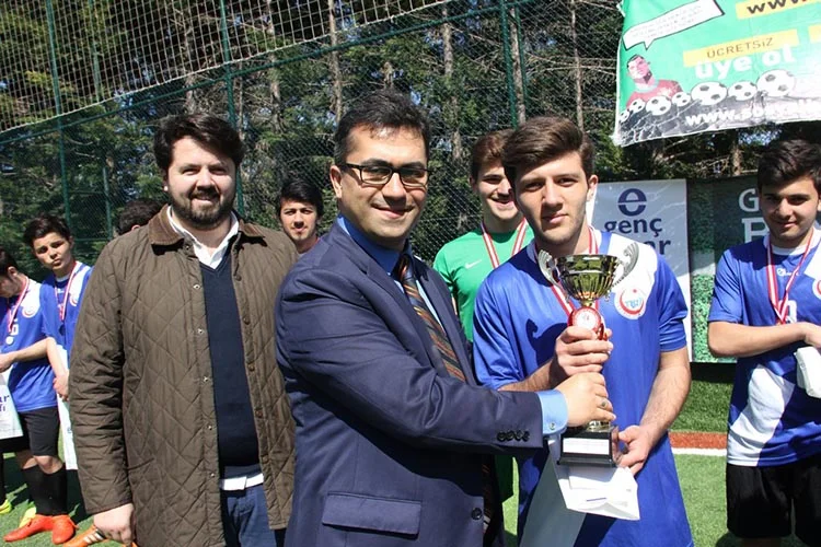 Ensar Vakfı Beykoz şubesi kupaları verdi 3 ensar beyk d0MmJzdehe