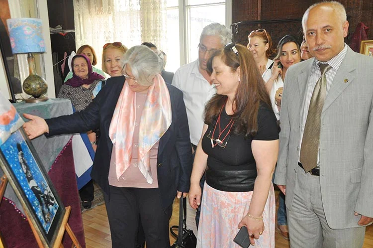 Beykoz Kanlıca’da ebru sergisine yoğun ilgi 2 ergi beyk V0Ks3FaHfi