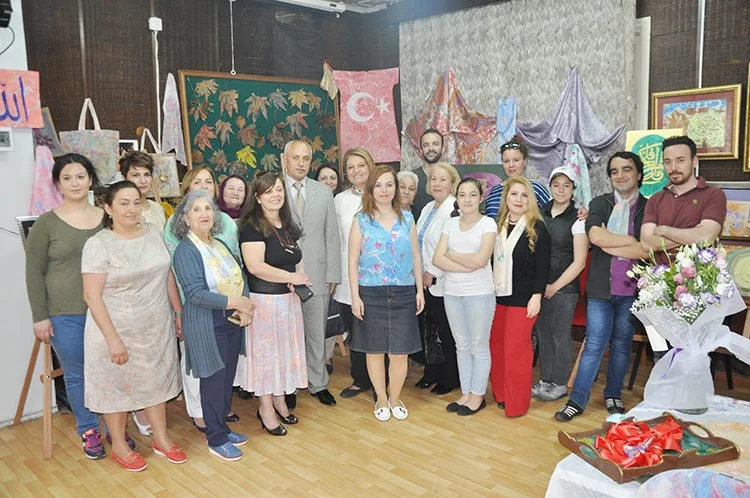 Beykoz Kanlıca’da ebru sergisine yoğun ilgi 1 ergi beyko 9z1fecXFKl