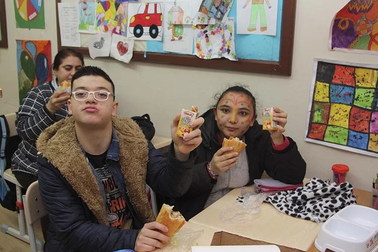 Beykoz’da hamsi festivali bu kez özel çocuklara 1 festiv 0hglwIpTUt