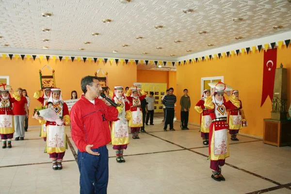 Kaşıtoğlu 'Halkoyunu Özgüveni Geliştirir' 2 folkl ZKPpobW5rm