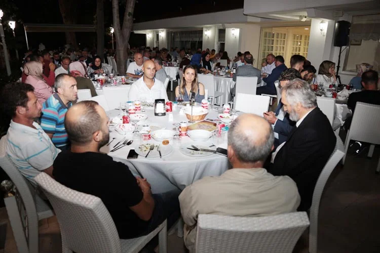 Beykoz’un şehit ve gazileri yine duygulandırdı 1 gazi yemek 21 5sqzL noXq