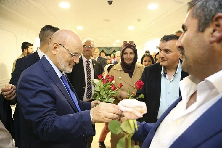 "Kırmızı fularlı kız değil, kırmızı yularlı kız" 3 gazi yemek beykoz 5 rHk6aS Dlb