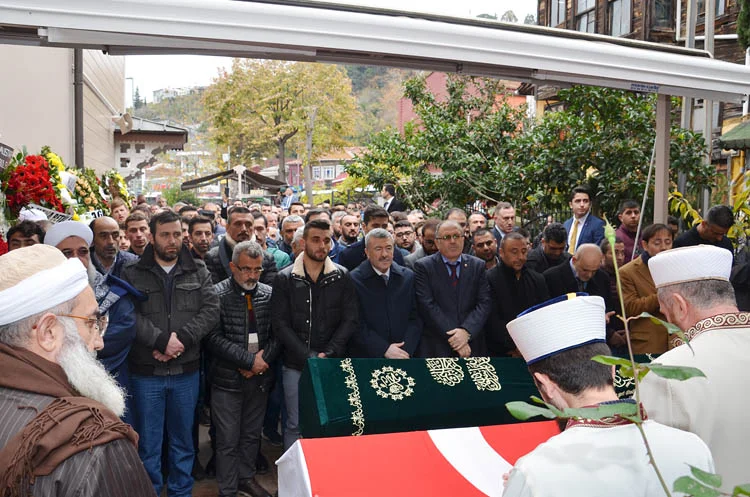 Gazi, Beykoz'dan tekbirlerle uğurlandı 3 gazibeykozdantekbirlerleugurland BO195wtiNz