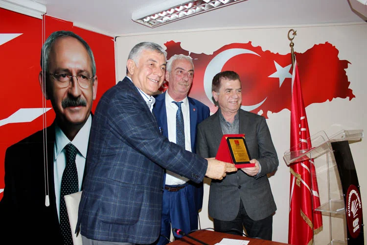 Başkan Genç, CHP Beykoz örgütüne konuk oldu 4 gencbeykozakonukoldu 1 D7J5NzHZr