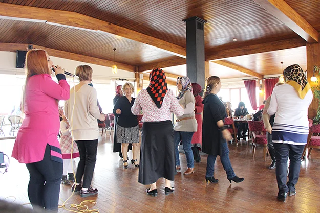 Giresunlu hanımların sabah keyfi 2 gir kad CJbmQ4G6Jf