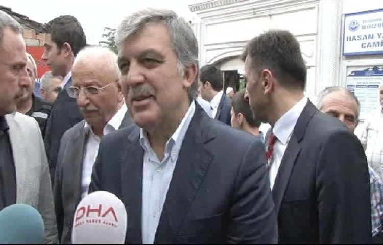 Abdullah Gül bayram namazını Kavacık'ta kıldı 1 gul 4 kESV71hwsI