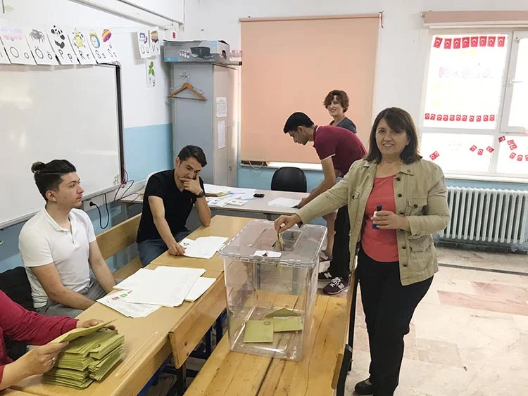 Beykoz’da Seçim 2018… Kim nerede oy kullandı? 9 gulay z0IRqmWv7I