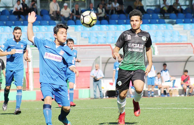 Gümüşsuyuspor'da sezonun 3. şampiyonluğu geldi 1 gumussuyuu17sampi 2 HBm45lH3GN