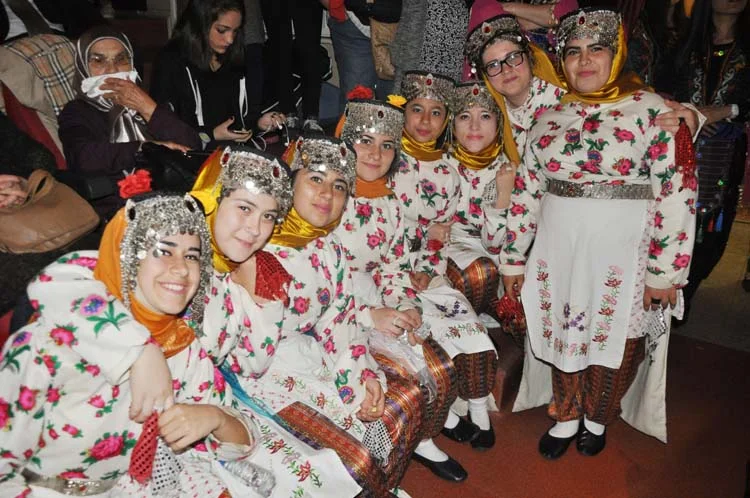 Beykoz'da halay, horon ve zeybek fırtınası 1 halk sec 2016 18 qcJNJMGDQt