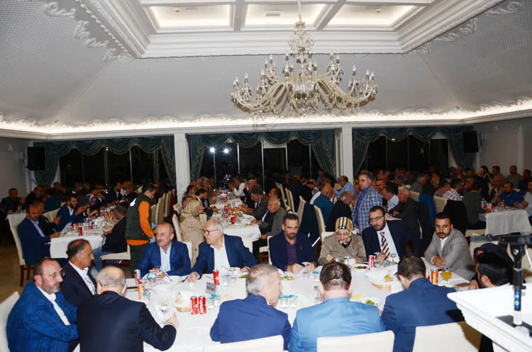 Hanefi Dilmaç'tan Beykoz teşkilatına vefa yemeği 7 hanefi dilmac tan teskilara vefa yemegi