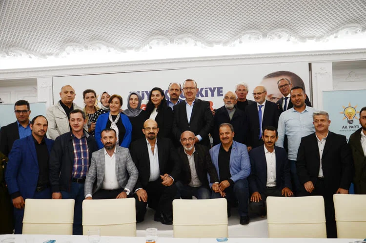 Hanefi Dilmaç'tan Beykoz teşkilatına vefa yemeği 9 hanefi dilmac tan teskilara vefa yemegi 3 4QmLFdCJ4A