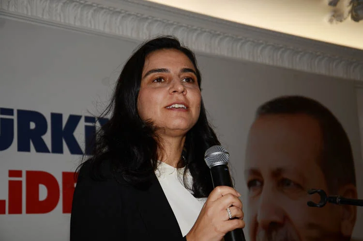 Hanefi Dilmaç'tan Beykoz teşkilatına vefa yemeği 8 hanefi dilmac tan teskilara vefa yemegi 5 HGQakTNPEz