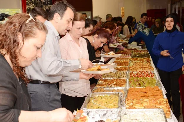 Beykoz’da hemşireler hem ağladı, hem eğlendi 3 hemsire beykoz kutlama 26 wlaI5jKYYS