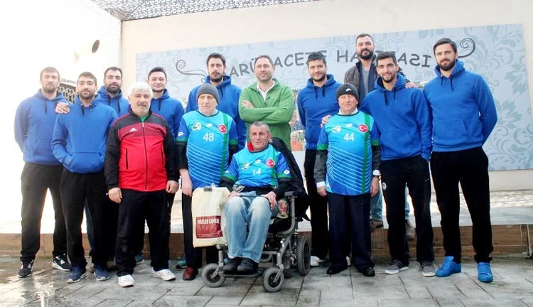 Beykoz hentbolcularından darülacezeye ziyaret 1 hetb beykoz darul 12 Q91wurB7uh