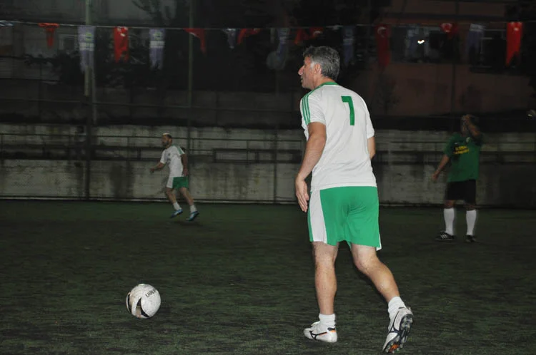 Hisar, veteranları farklı geçti 1 hisar veteran fark 1 cbDM5PuROb