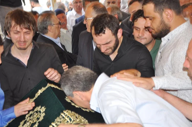 Hızır Yılmaz dua ve gözyaşlarıyla uğurlandı 4 hizir yilmaz cena BO4k9uUrgm