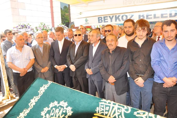 Hızır Yılmaz dua ve gözyaşlarıyla uğurlandı 3 hizir yilmaz cenaze 9 MMupwBcn5R