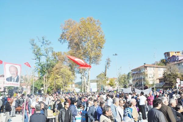 Ortaçeşme'de bu ne kalabalık? 2 huseyin ozturk senl acPS8l2 lc