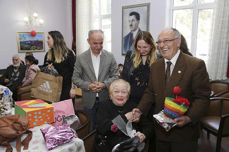 Beykoz’dan Validebağ Huzurevi’ne kucak dolusu sevgi 1 huzur evi 2 8uRzA1GvgP