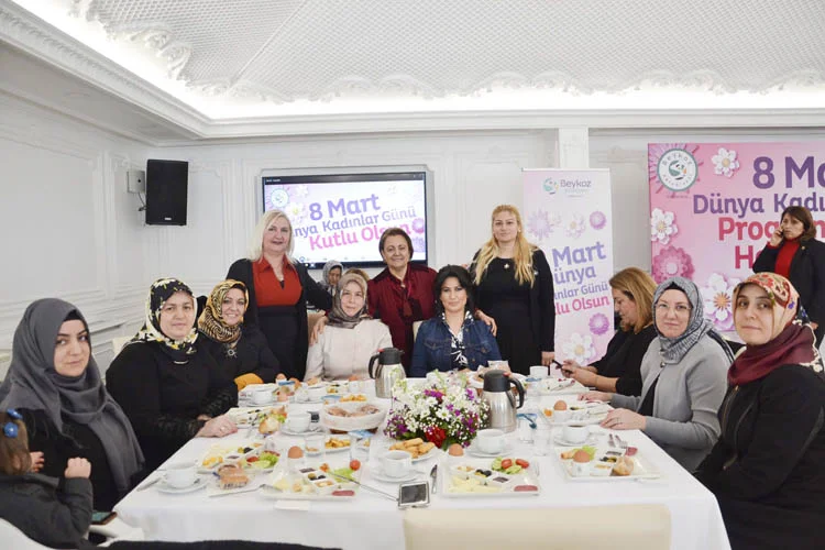 İclal Aydın, Beykoz'da kadınlarla buluştu 3 iclalaydinkadin