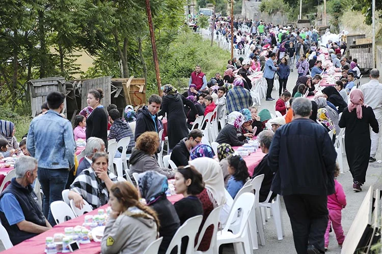 İftar sofrası Soğuksu ve Alibahadır’da kuruldu 1 ift h5NV6rAlYb