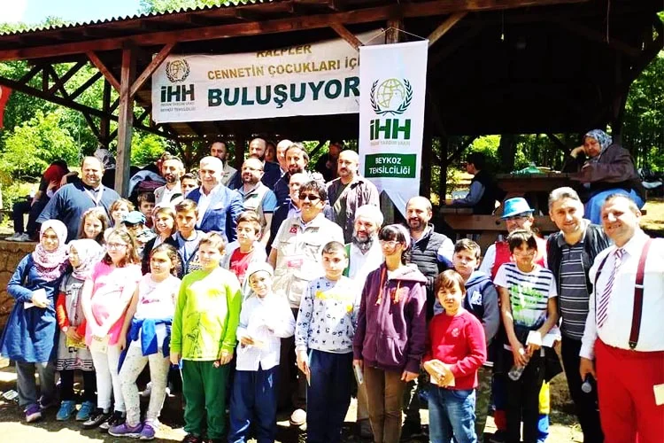 İHH Beykoz yetimler için piknik şöleni yaptı 1