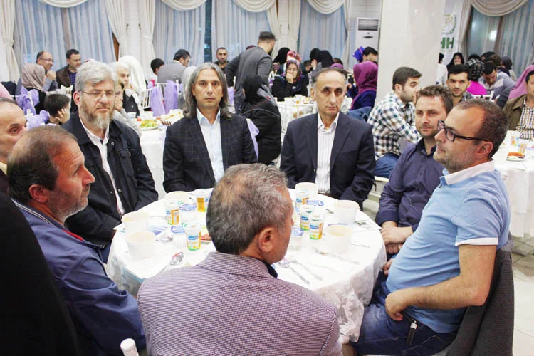İHH Beykoz, yardımseverlerle iftar yaptı 1 ihh yardim if 2 CVQpZbtevc