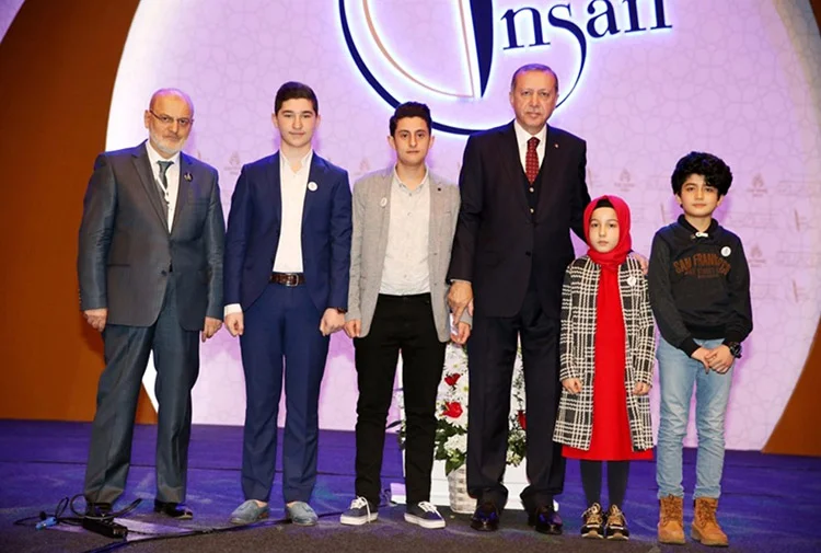 Yücel Çelikbilek yeniden İlim Yayma Vakfı Başkanı seçildi 3 il Zk Agmp2wh