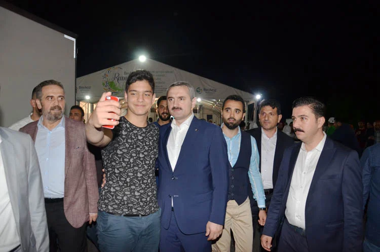 Beykoz'da son halk sahuruna Bayram Şenocak katıldı 4 ilbaskanisonsahurakatildi 10 PH v0Dx4S