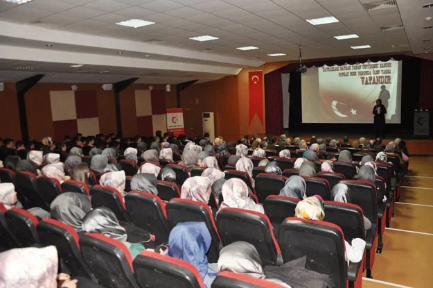 Çanakkale ruhu Beykoz'da dolaştı 3 imamhatip 18 mart dvb 25 VflXuKE4r9