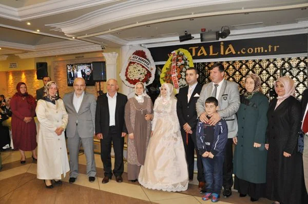 AK Parti teşkilatını buluşturan nişan 2 is 6 niasn sevim gulsen ha quKbbzwWAz