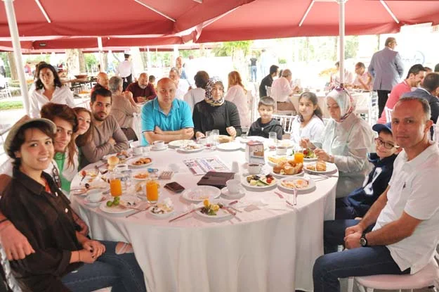 Bayram coşkusunu Beykoz'da yaşıyorlar 1 iseda kahvalti