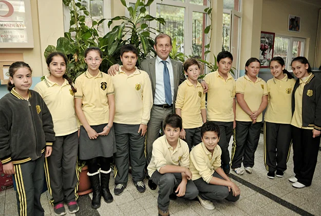 ishakaga foto db 1 dE39LUrhMT