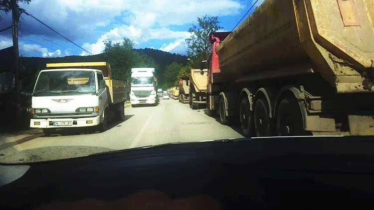 Beykoz İshaklı Mahallesi’nde vatandaş yolları kesti 1 ishakli 2 gsLBjWHu0