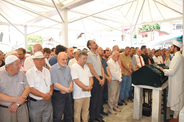 Soğuksu Mahallesi Aydınoğlu'nu yalnız bırakmadı 2 ismail aydinoglu cenaze 4 pVTPTh492N
