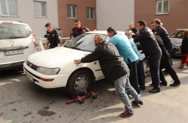 Beykoz İtfaiyesi yollarda engel tanımıyor! 3 itfaiye ar QyJ0voTr4b