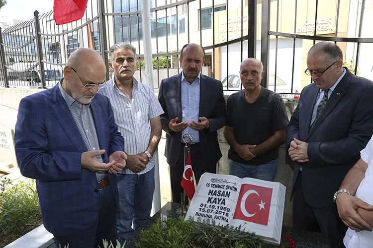 Beykoz idari erkanından şehitlik ziyaretleri 2 kabir sehit ziyaret 7 08VKjrbX0V