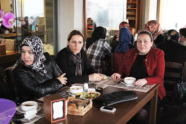 kadin dayanisma toplanti kulBoR0R c