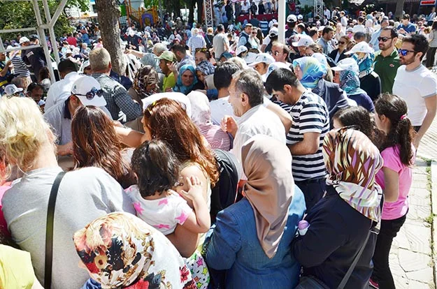 Beykoz Kanlıca’da vatandaş yoğurta doydu 1 kanlica festival 2016 5 43G9Pmp9zj