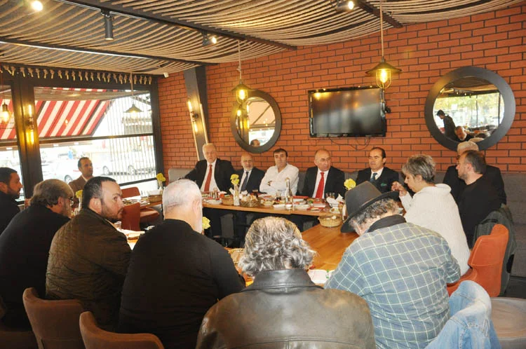 KAS-DER Genel Başkanı, gazetecilerle buluştu 1 kasder genel baskani gazetecilerle bulustu